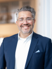 portraitbild_2_ralf_huelsboemer2025